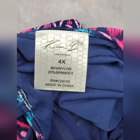 KIAN D  One-piece Colorful Women's Swimsuit Size 4XL - Picture 6 of 9